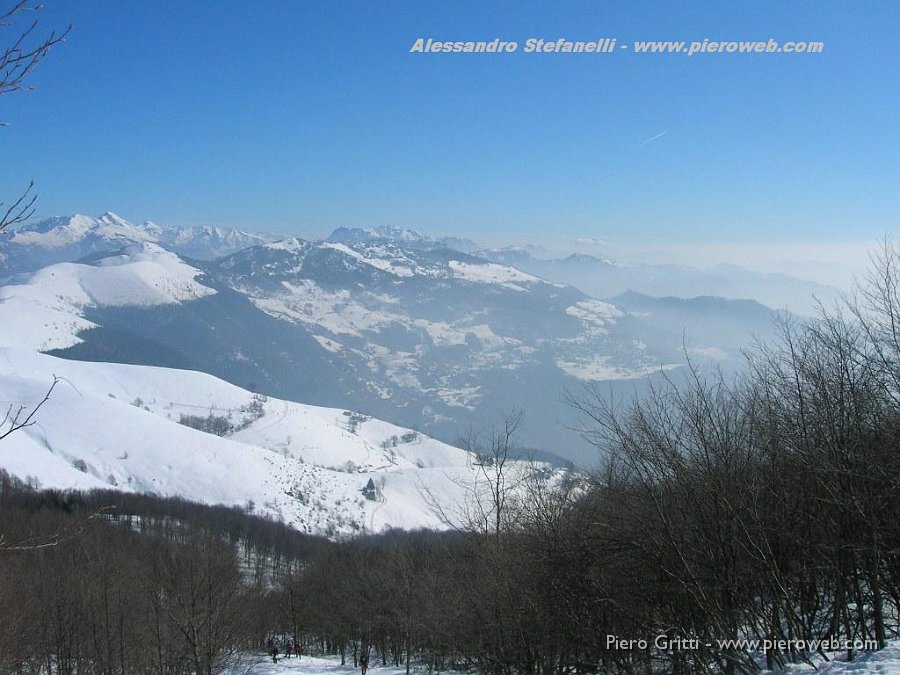 03 Vista sulla Valle Imagna.JPG